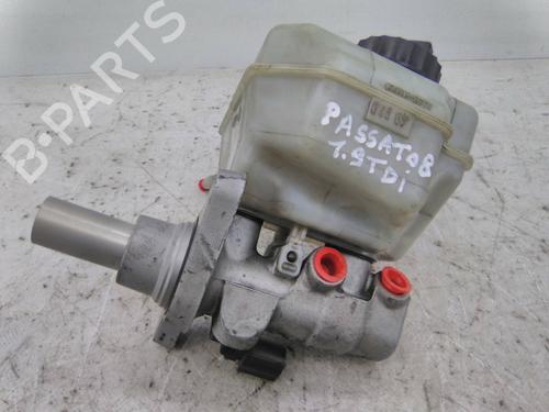 Used Brake master cylinder Brake master cylinder VW PASSAT B6 (3C2) 1.9 TDI (105 hp) 19814090 19814090