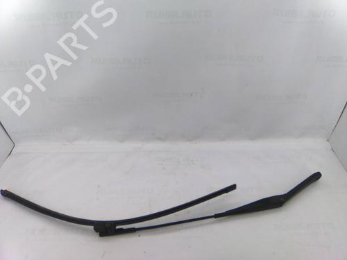 Used Front windshield wiper arm Front windshield wiper arm 19814940 19814940