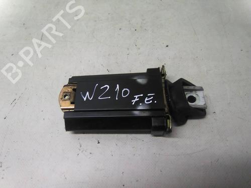 other-mercedes-benz-e-class-w210-e-200-210035-0-1995-1996-1997-1998-1999-2000-2001-2002-2003-19814973 main image