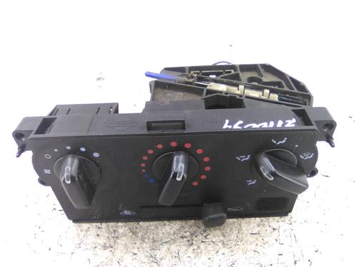Used Climate control Climate control 19815333 19815333