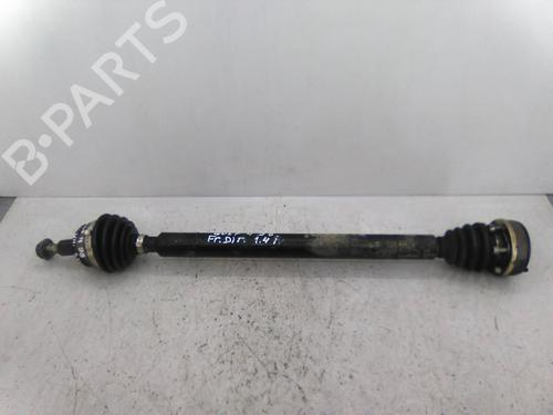 Used Right front driveshaft Right front driveshaft VW GOLF IV (1J1) 1.4 16V (75 hp) 19815369 19815369