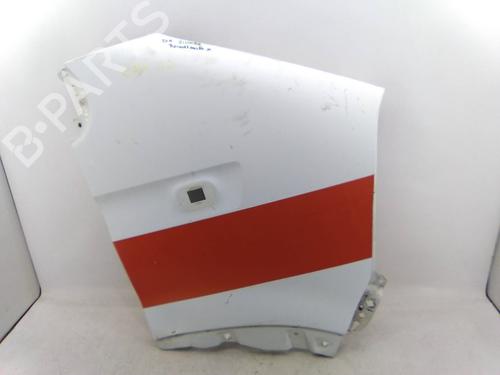 Used Right front fenders Right front fenders RENAULT MASTER II Bus (JD) 2.5 dCi 100 (JDCV, JD1W) (99 hp) 26551215 26551215