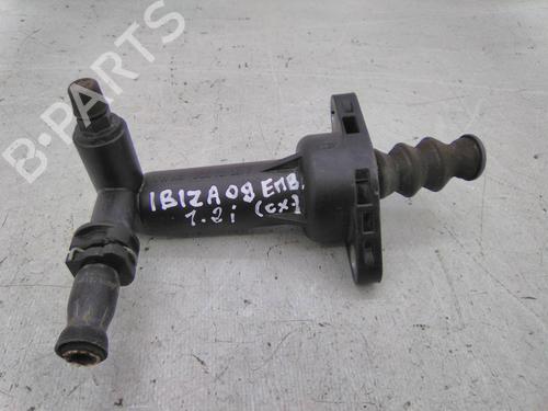 Used Clutch slave cylinder Clutch slave cylinder 19815968 19815968
