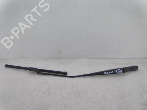 Vindspejlsviskerarm Vindspejlsviskerarm SEAT IBIZA IV (6J5, 6P1) 1.2 (60 hp) 19815989 19815989