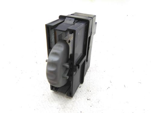 Used Switch Switch RENAULT SCÉNIC I MPV (JA0/1_, FA0_) 1.4 16V (JA0D, JA1H, Ja0W, JA10) (95 hp) 28384143 28384143