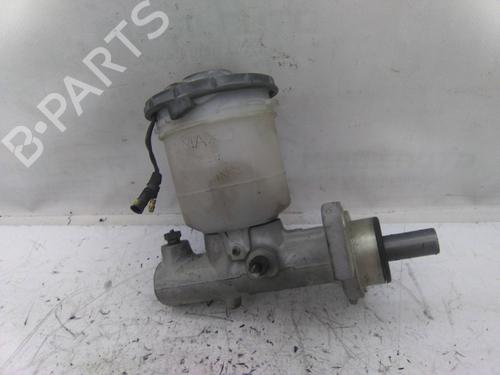 Used Brake master cylinder Brake master cylinder HONDA CIVIC VI Hatchback (EJ, EK) 1.4 i S (EJ9) (90 hp) 19817563 19817563