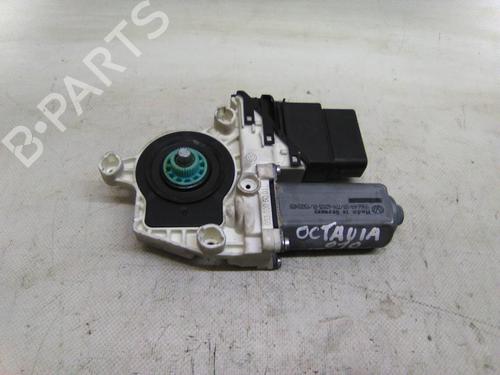 Used Right rear window motor Right rear window motor SKODA OCTAVIA II (1Z3) 1.6 FSI (115 hp) 19818241 19818241