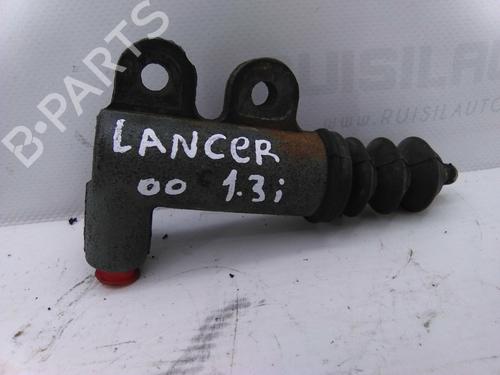 Used Clutch slave cylinder Clutch slave cylinder 22947492 22947492
