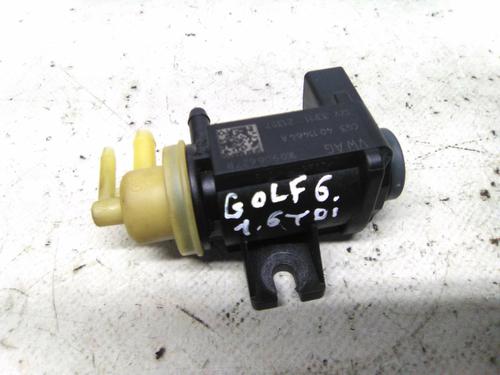 Used Electronic module Electronic module VW GOLF VI (5K1) 1.6 TDI (90 hp) 19818379 19818379