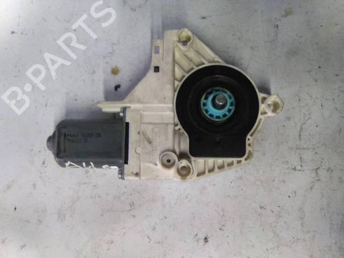 Used Left front window motor Left front window motor AUDI A4 B8 Avant (8K5) 2.0 TDI (163 hp) 19818751 19818751
