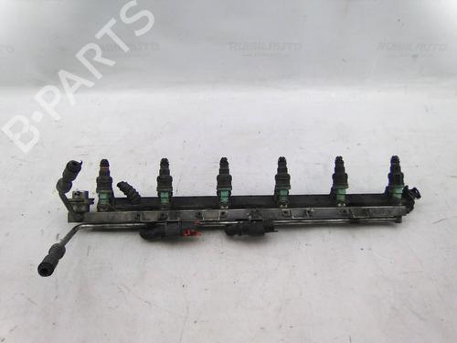 Used Injection rail Injection rail BMW 5 (E39) 520 i (150 hp) 19818979 19818979