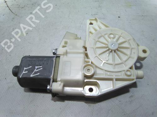 Used Left front window motor Left front window motor MERCEDES-BENZ B-CLASS Sports Tourer (W246, W242) B 180 CDI (246.200) (109 hp) 19819404 19819404