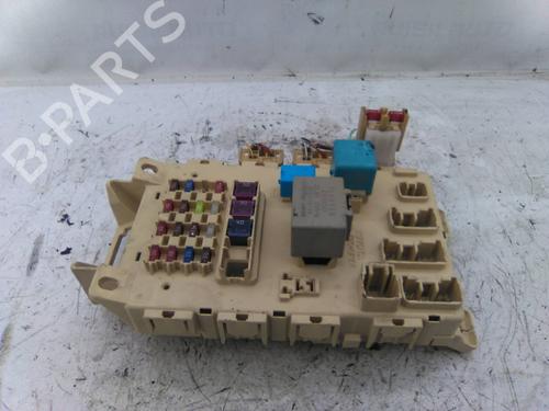 Used Fuse box Fuse box 19819588 19819588