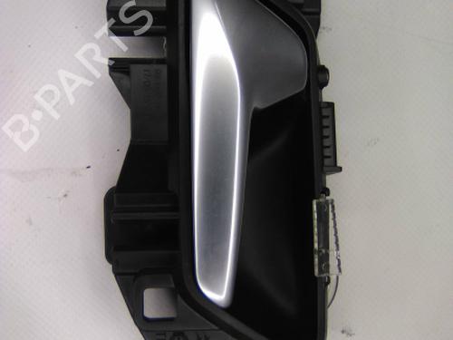 Used Front left interior door handle Front left interior door handle 19820389 19820389