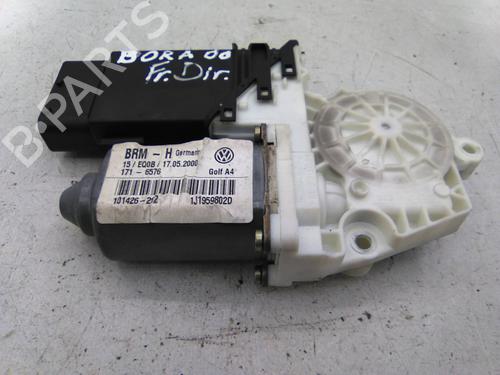 Used Right front window motor Right front window motor VW BORA Variant (1J6) 1.9 TDI (115 hp) 19820625 19820625