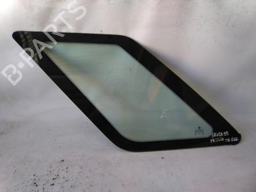 Vidro triangular frente esquerdo Vidro triangular frente esquerdo SKODA FELICIA I (6U1) 1.3 (58 hp) 22950377 22950377