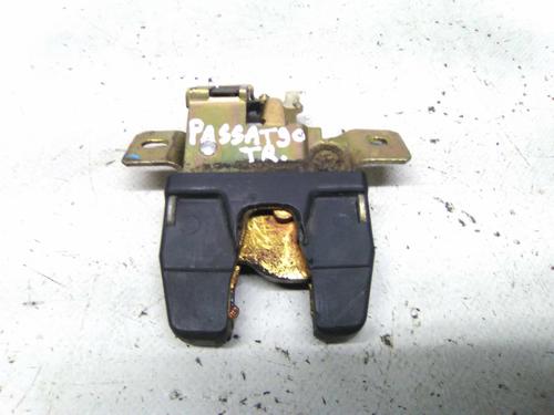Used Tailgate lock Tailgate lock VW PASSAT B3/B4 (3A2, 35I) 1.8 (90 hp) 19820963 19820963