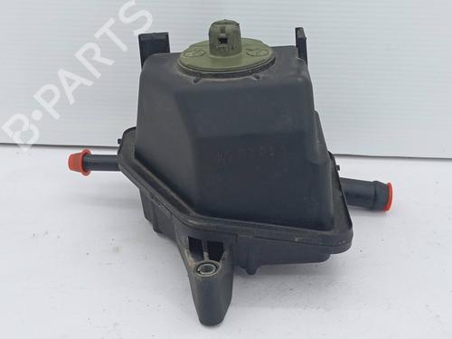 Used Power steering reservoir Power steering reservoir 19821245 19821245