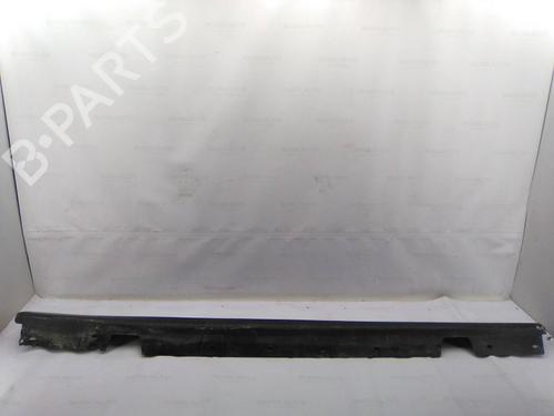 Used Right sideskirt Right sideskirt 19821652 19821652
