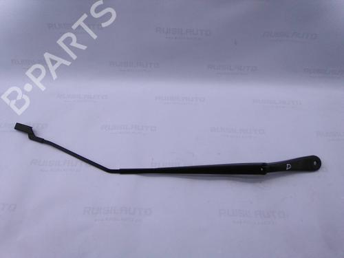 Used Front windshield wiper arm Front windshield wiper arm RENAULT CLIO V (B7_) 1.0 TCe 100 (B7MT) (101 hp) 19821898 19821898
