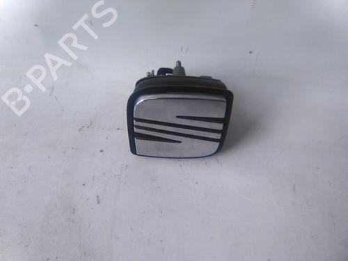 Used Tailgate handle Tailgate handle SEAT IBIZA III (6L1) 1.9 TDI (131 hp) 22948613 22948613