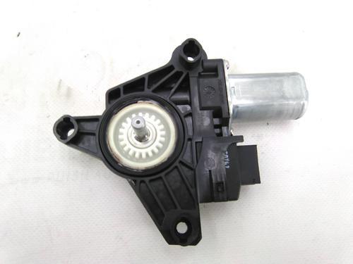 Used Left rear window motor Left rear window motor MERCEDES-BENZ C-CLASS T-Model (S205) C 220 BlueTEC / d (205.204) (170 hp) 19826265 19826265