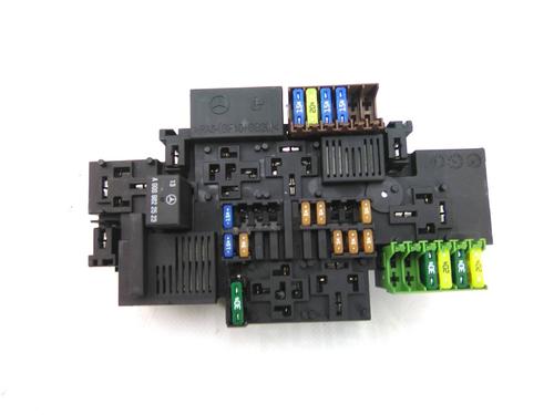 Used Fuse box Fuse box MERCEDES-BENZ C-CLASS T-Model (S205) C 220 BlueTEC / d (205.204) (170 hp) 19826304 19826304