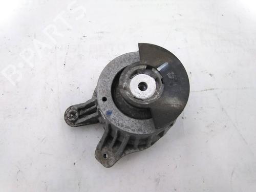 Used Engine mount Engine mount MERCEDES-BENZ C-CLASS T-Model (S205) C 220 BlueTEC / d (205.204) (170 hp) 19826359 19826359