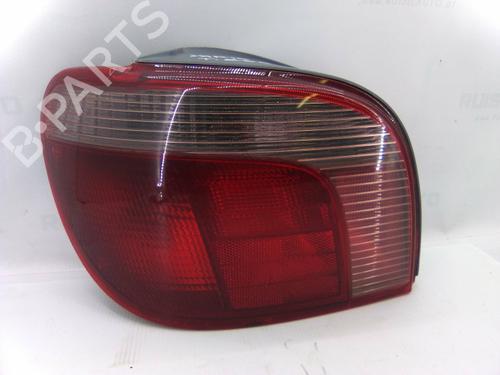 Venstre baglygte Venstre baglygte TOYOTA YARIS (_P1_) 1.0 (SCP10_, SCP10R) (68 hp) 22951789 22951789