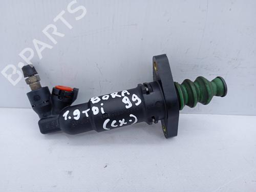 Used Clutch slave cylinder Clutch slave cylinder VW BORA I (1J2) 1.9 TDI (90 hp) 28965790 28965790