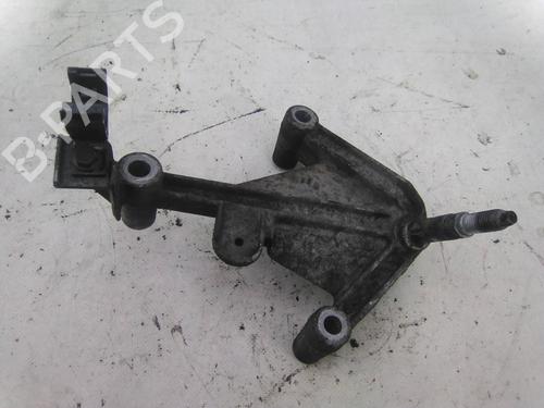 Used Gearbox mount Gearbox mount RENAULT CLIO II (BB_, CB_) 1.2 16V (BB05, BB0W, BB11, BB27, BB2T, BB2U, BB2V, CB05,... (75 hp) 19826761 19826761