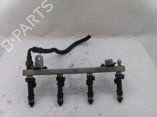 Used Injection rail Injection rail OPEL CORSA C (X01) 1.2 Twinport (F08, F68) (80 hp) 19827072 19827072