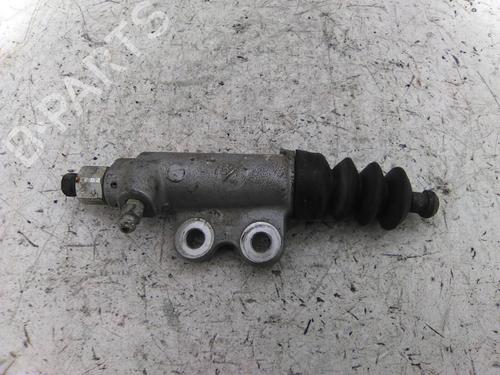 Used Clutch slave cylinder Clutch slave cylinder HONDA JAZZ II (GD_, GE3, GE2) 1.2 i-DSI (GD5, GE2) (78 hp) 19827131 19827131