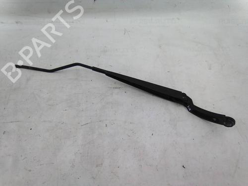 Used Front windshield wiper arm Front windshield wiper arm RENAULT CLIO IV (BH_) 1.5 dCi 75 (75 hp) 19827876 19827876