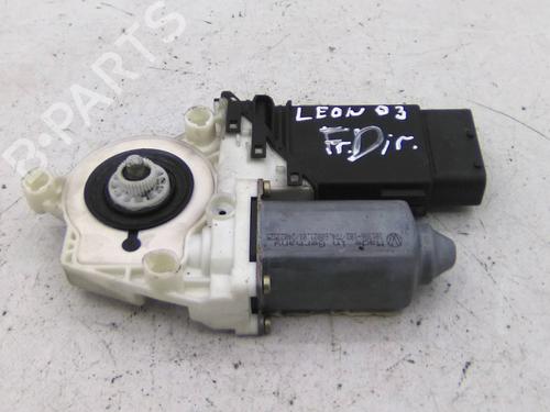 Used Right front window motor Right front window motor SEAT LEON (1M1) 1.9 TDI (150 hp) 19828226 19828226