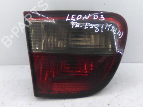 Farolim esquerdo da mala Farolim esquerdo da mala SEAT LEON (1M1) 1.9 TDI (150 hp) 19828244 19828244