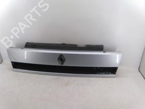 Used Grille Grille RENAULT 9 (L42_) 1.4 (L423, L42R) (67 hp) 27040068 27040068