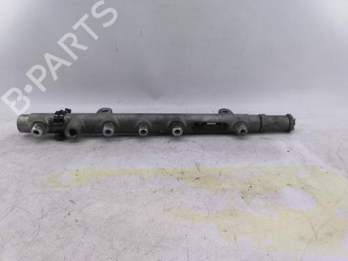 Used Injection rail Injection rail 20512844 20512844