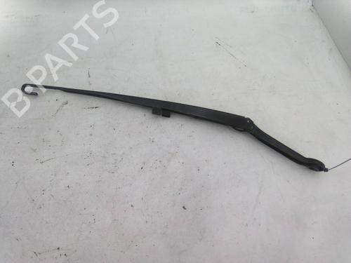 Used Front windshield wiper arm Front windshield wiper arm BMW 3 Touring (E46) 320 d (150 hp) 19829064 19829064