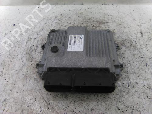 Used Engine control unit (ECU) Engine control unit (ECU) OPEL CORSA C (X01) 1.3 CDTI (F08, F68) (70 hp) 19829637 19829637