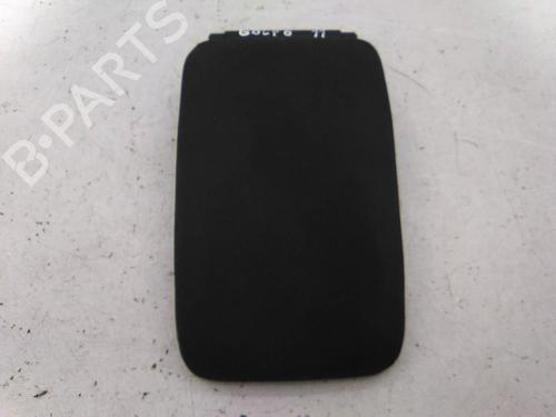 Used Armrest / Center console Armrest / Center console VW GOLF VI (5K1) 1.6 TDI (105 hp) 19829965 19829965