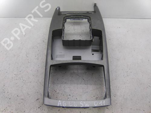 Console centrale Console centrale AUDI A6 C6 Avant (4F5) 2.0 TDI (121 hp) 19830860 19830860