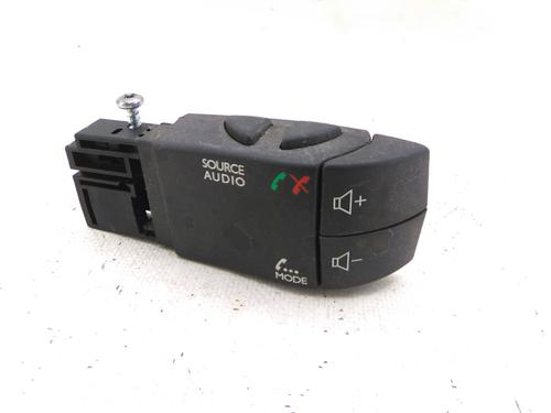 switch-renault-laguna-ii-bg01_-2001-2002-2003-2004-2005-2006-2007-28384172 main image