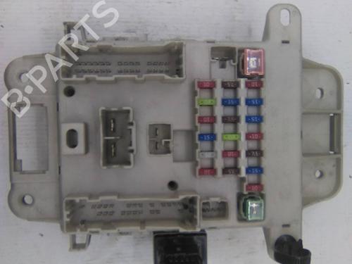 Used Fuse box Fuse box TOYOTA RAV 4 II (_A2_) 2.0 4WD (ACA21, ACA20) (150 hp) 19831636 19831636