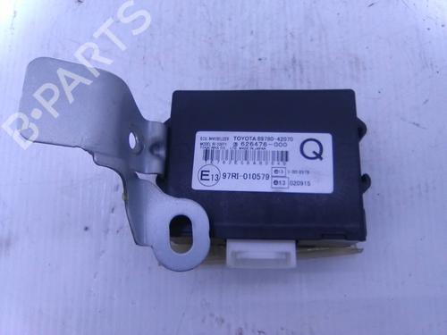Used Electronic module Electronic module TOYOTA RAV 4 II (_A2_) 2.0 4WD (ACA21, ACA20) (150 hp) 19831637 19831637