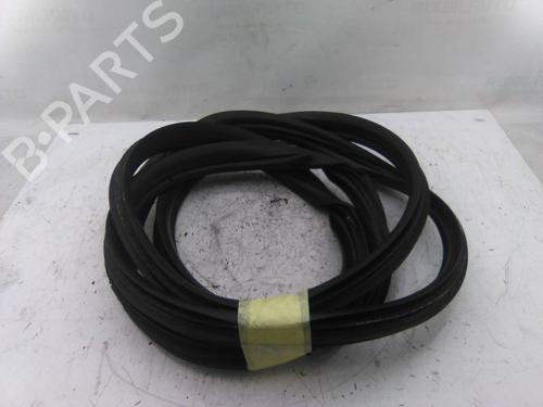 Gummiliste Gummiliste CITROËN C2 (JM_) 1.6 (109 hp) 19831807 19831807