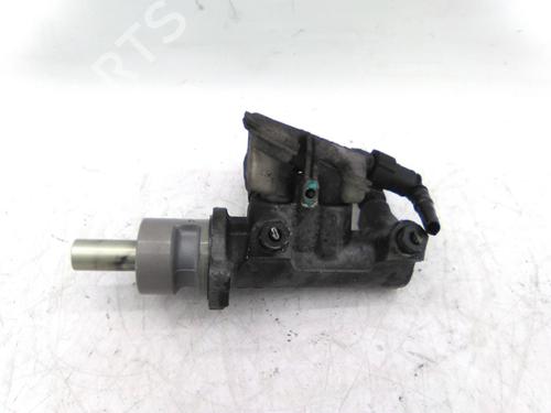 Used Brake master cylinder Brake master cylinder 19832580 19832580