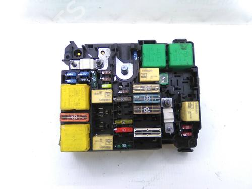 Used Fuse box Fuse box PEUGEOT 208 I (CA_, CC_) 1.4 HDi (68 hp) 19833299 19833299