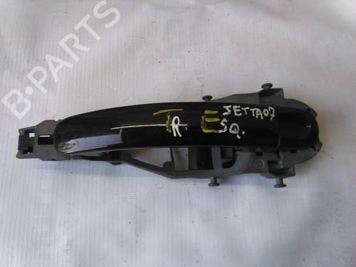 Used Rear left exterior door handle Rear left exterior door handle VW JETTA III (1K2) 2.0 TDI 16V (140 hp) 19833536 19833536