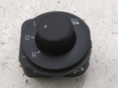 Used Switch Switch SKODA FABIA III (NJ3) 1.0 TSI (95 hp) 19833588 19833588